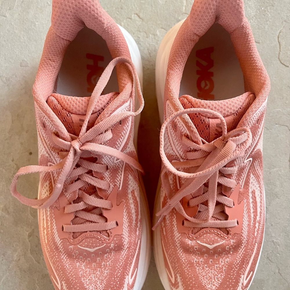 Hoka Clifton 10 Coral Athletic Shoes, 6.5 - Picture 6 of 6